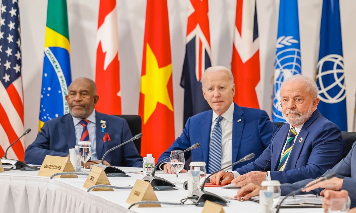 20.05.2023 - Presidente da República, Luiz Inácio Lula da Silva, durante Sessão de trabalho do G7 + países convidados e organizações internacionais: “Trabalhando juntos para enfrentar múltiplas crises”. Hiroshima, Japão.